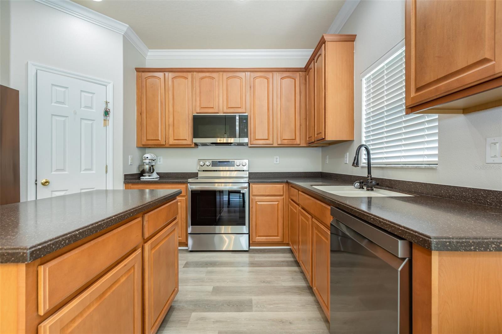 Image 12 of 30 For 6308 Bridgevista Drive