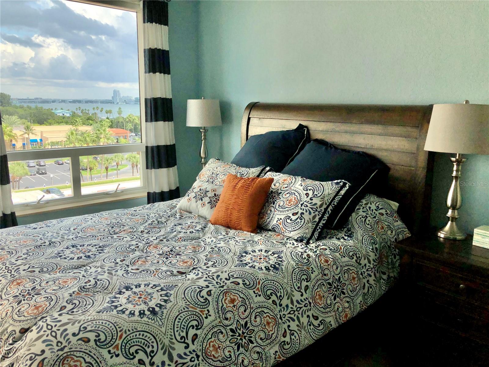 Image 21 of 24 For 1180 Gulf Boulevard 606