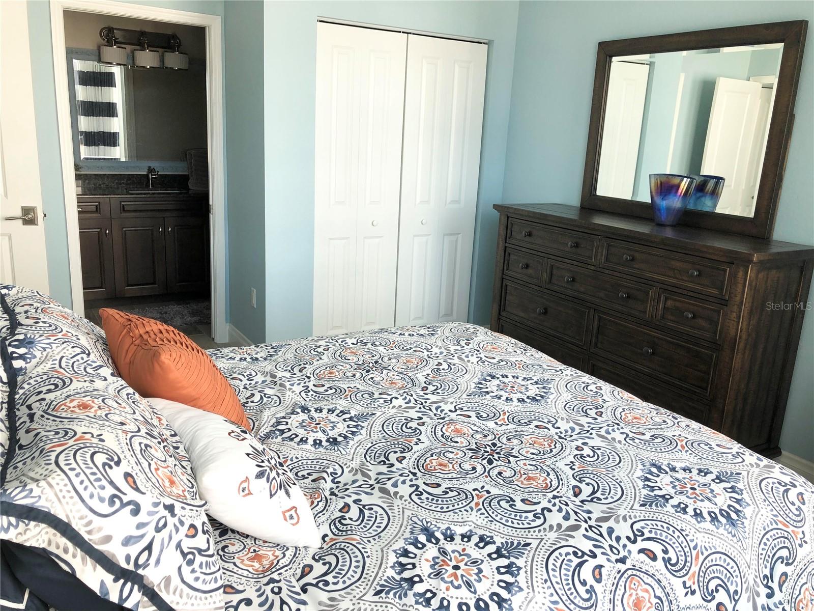 Image 22 of 24 For 1180 Gulf Boulevard 606