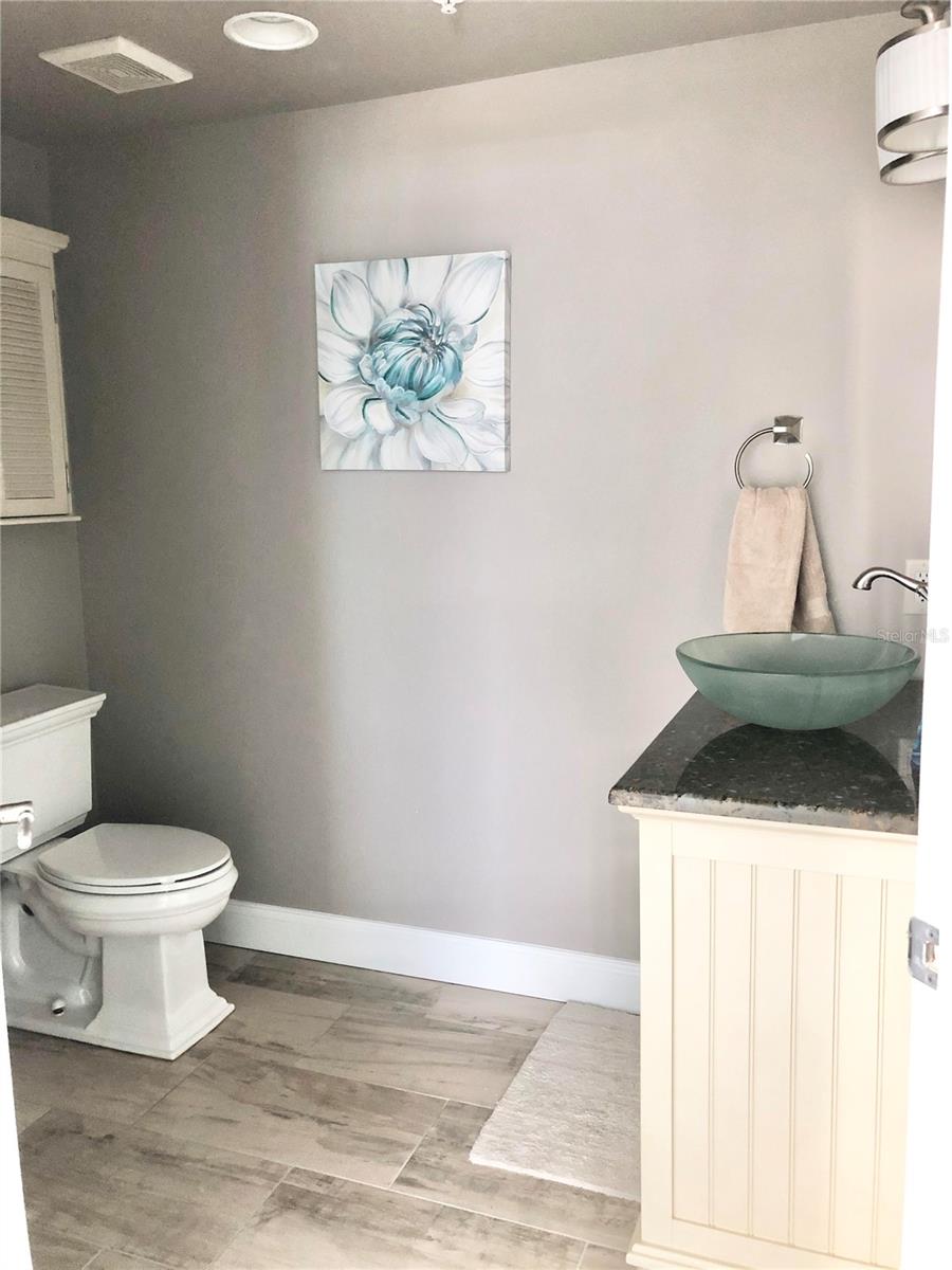 Image 23 of 24 For 1180 Gulf Boulevard 606