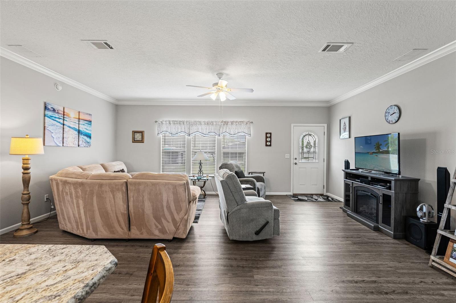 Image 9 of 46 For 14443 Miranna Street