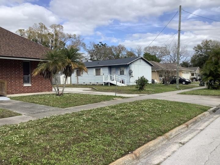 Image 6 of 13 For 4079 Booker Street