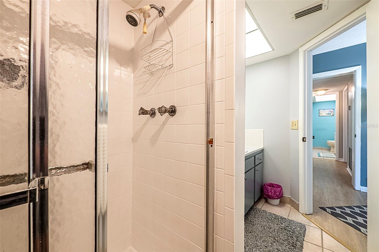 Image 24 of 33 For 10215 Regal Drive 14