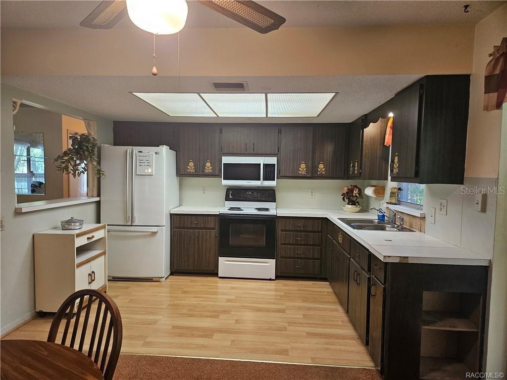 Image 11 of 41 For 9708 Hawthorne Street