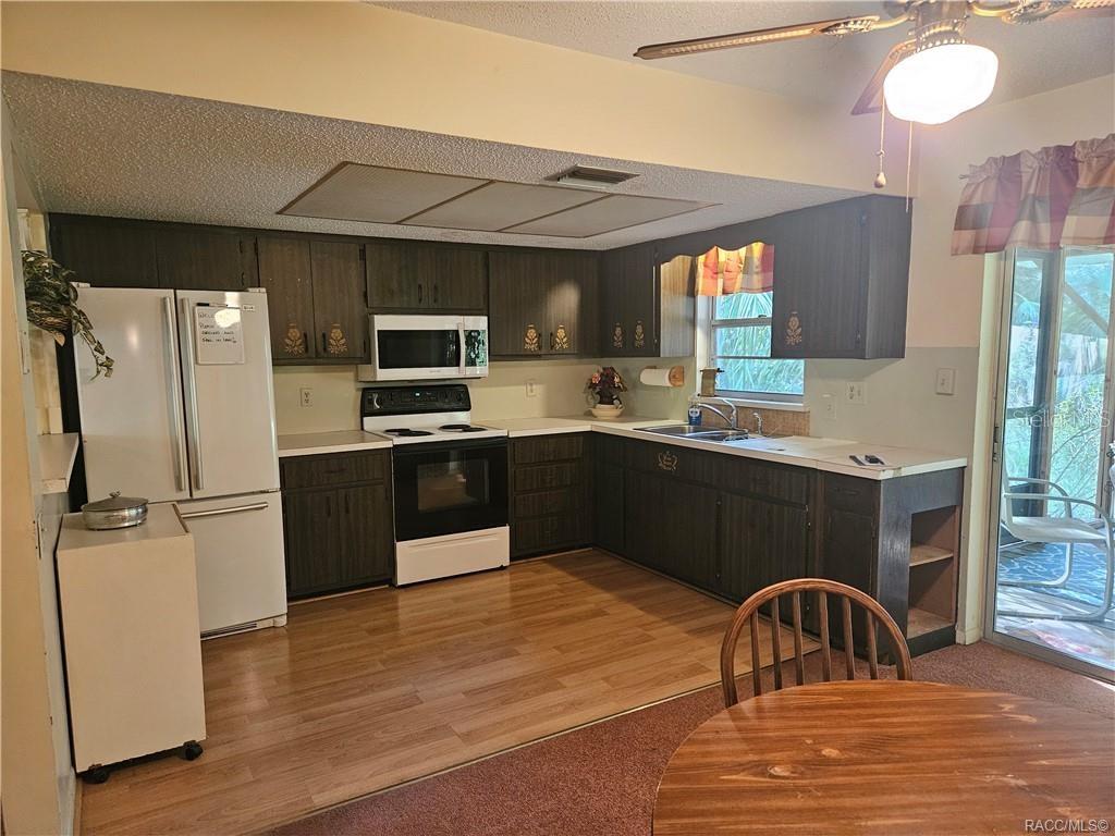 Image 14 of 41 For 9708 Hawthorne Street