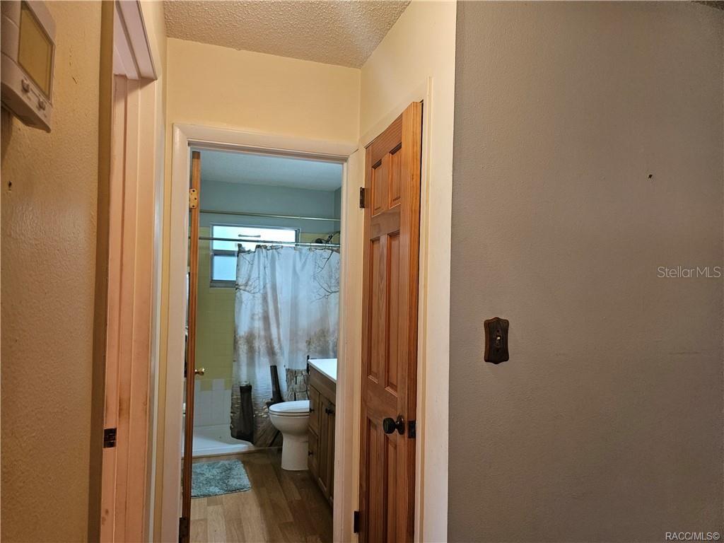Image 16 of 41 For 9708 Hawthorne Street