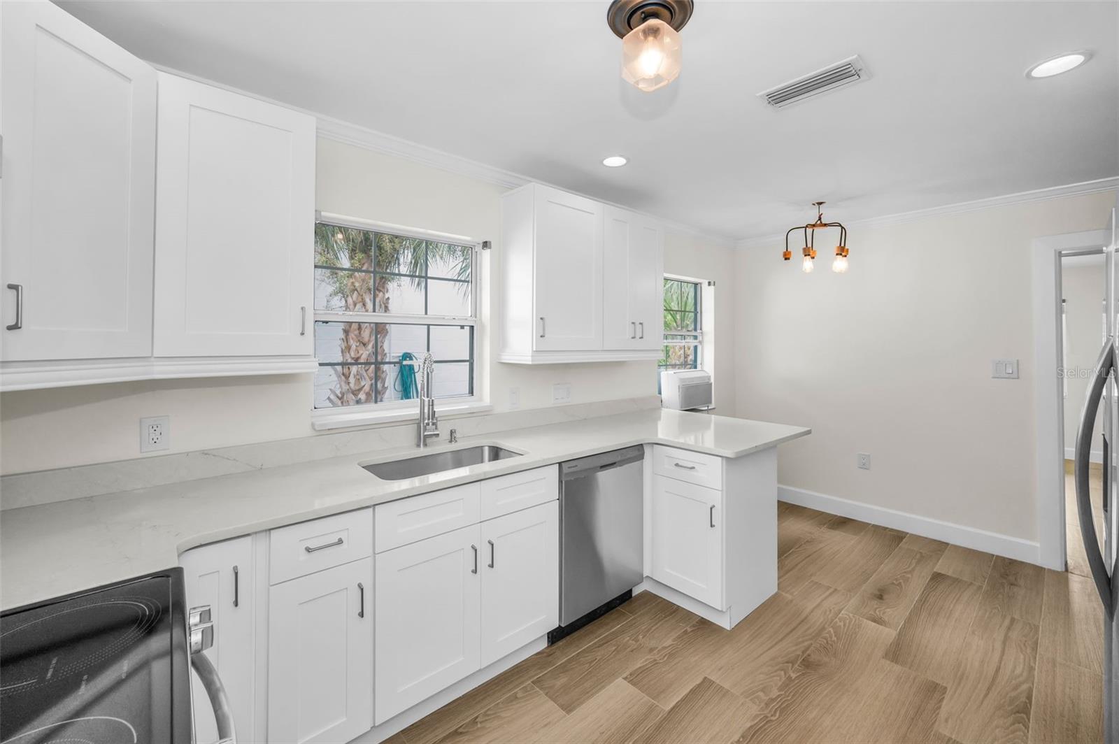 Image 12 of 29 For 7413 Obrien Street