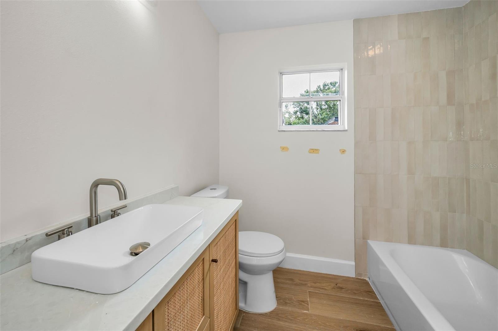 Image 16 of 29 For 7413 Obrien Street