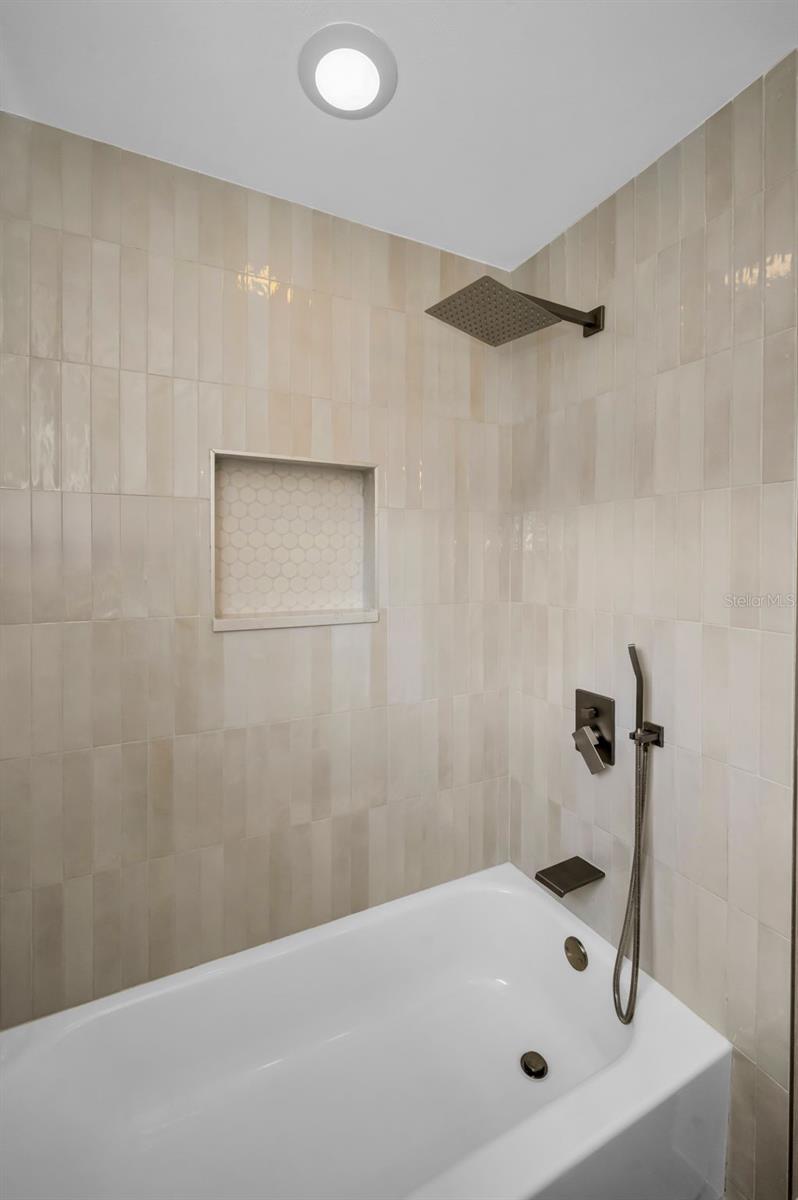 Image 17 of 29 For 7413 Obrien Street