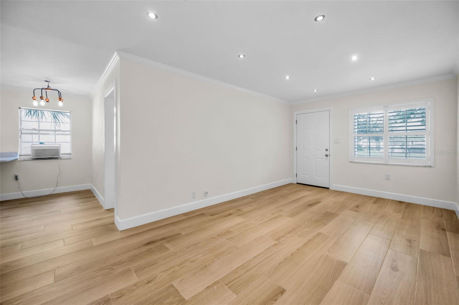 Image 4 of 29 For 7413 Obrien Street