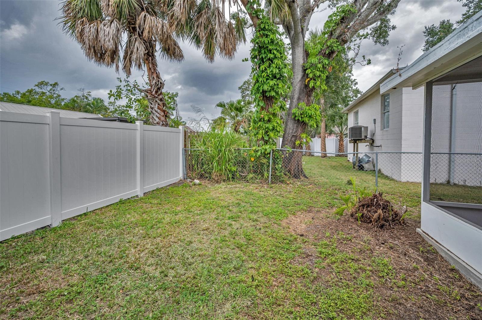 Image 40 of 41 For 7413 Obrien Street