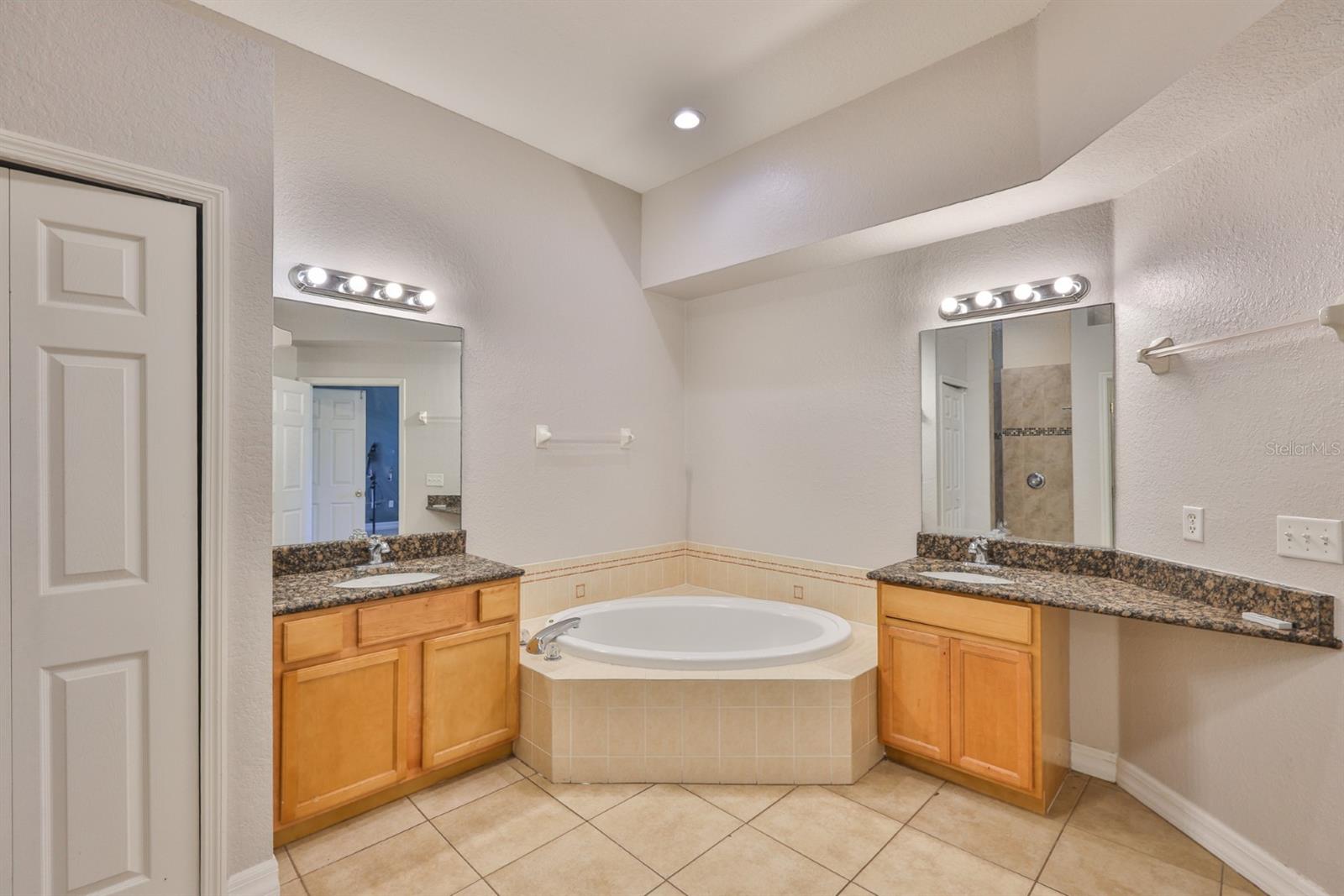 Image 33 of 45 For 517 Villa Treviso Court