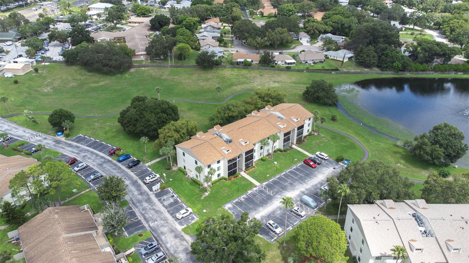 Image 30 of 34 For 1871 Pine Ridge Way W H3