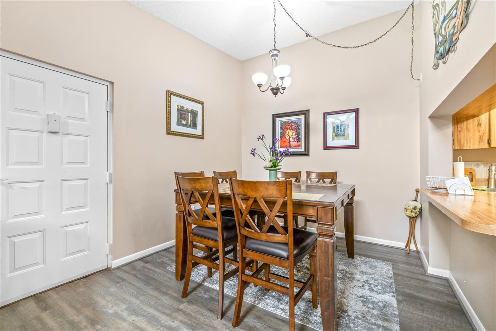 Image 9 of 34 For 1871 Pine Ridge Way W H3