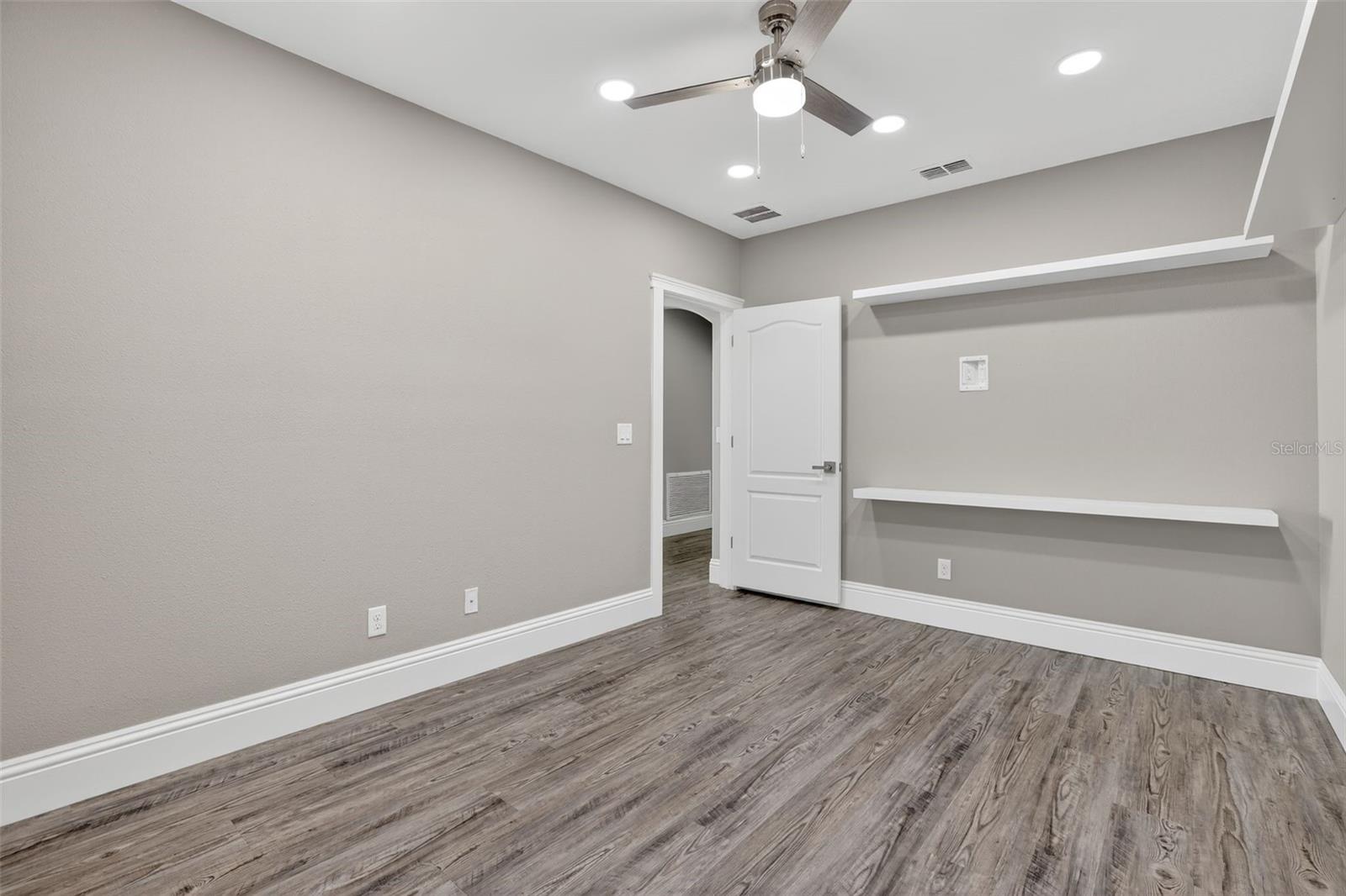 Image 47 of 72 For 1147 Halapa Way