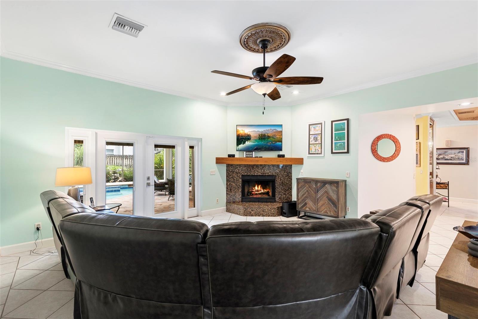 Image 10 of 71 For 11403 Queensway Drive