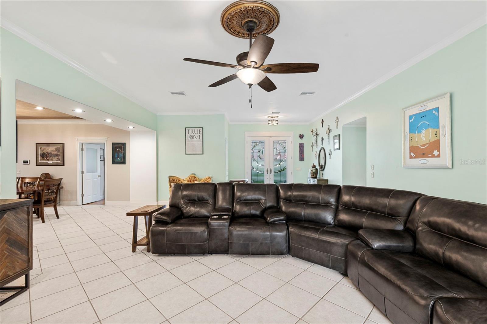 Image 13 of 71 For 11403 Queensway Drive