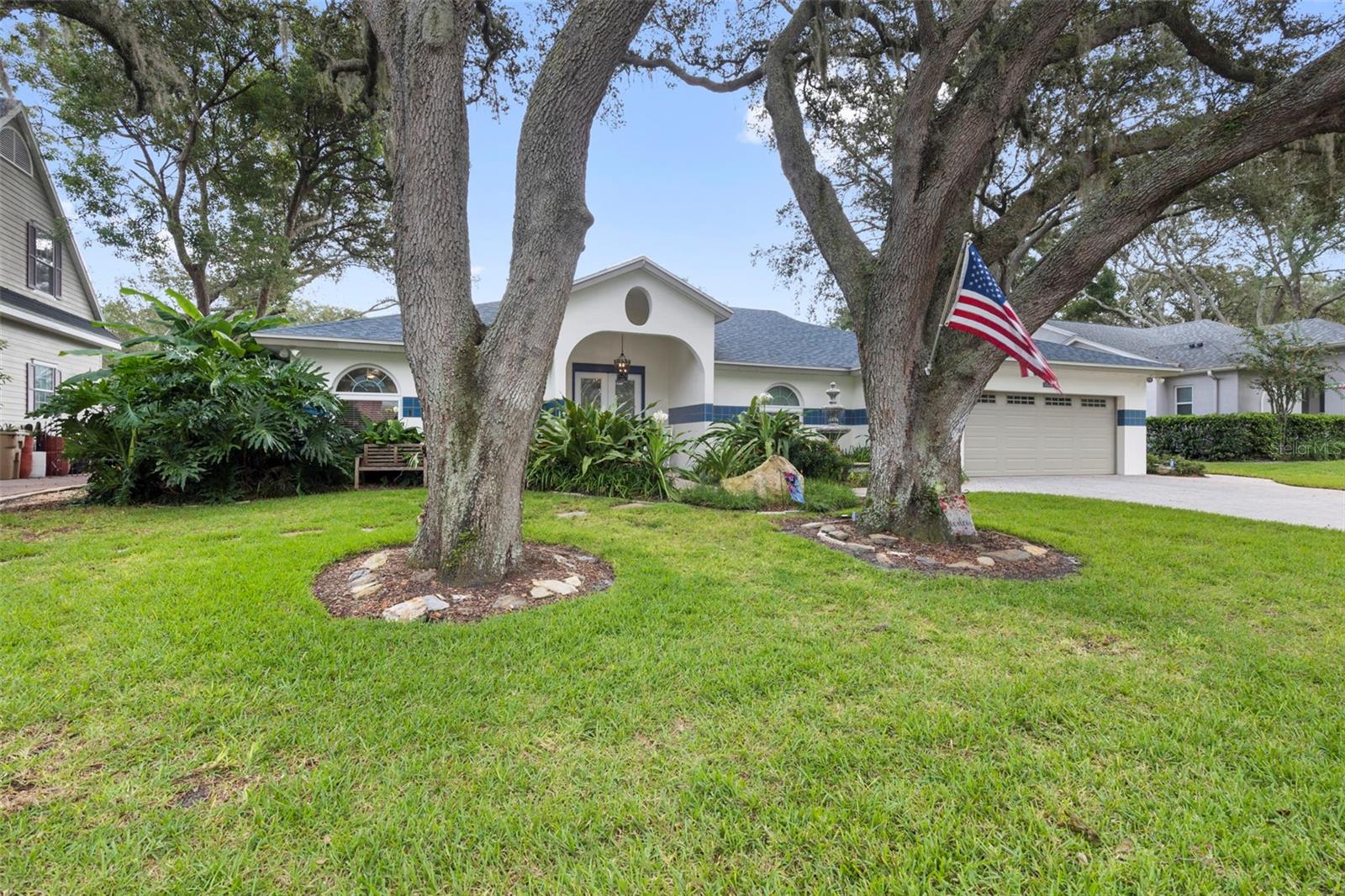 Image 3 of 71 For 11403 Queensway Drive