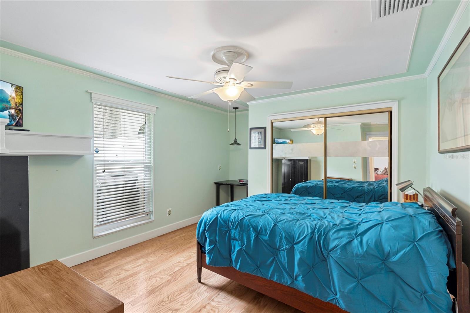 Image 38 of 71 For 11403 Queensway Drive