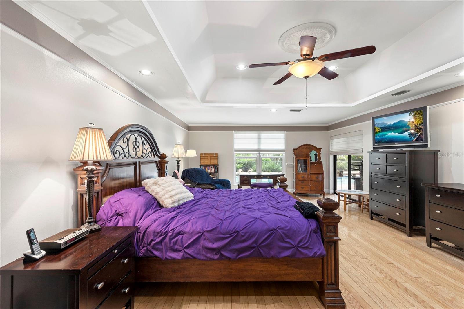Image 40 of 71 For 11403 Queensway Drive