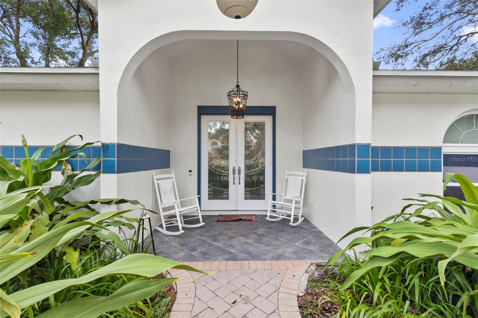 Image 5 of 71 For 11403 Queensway Drive