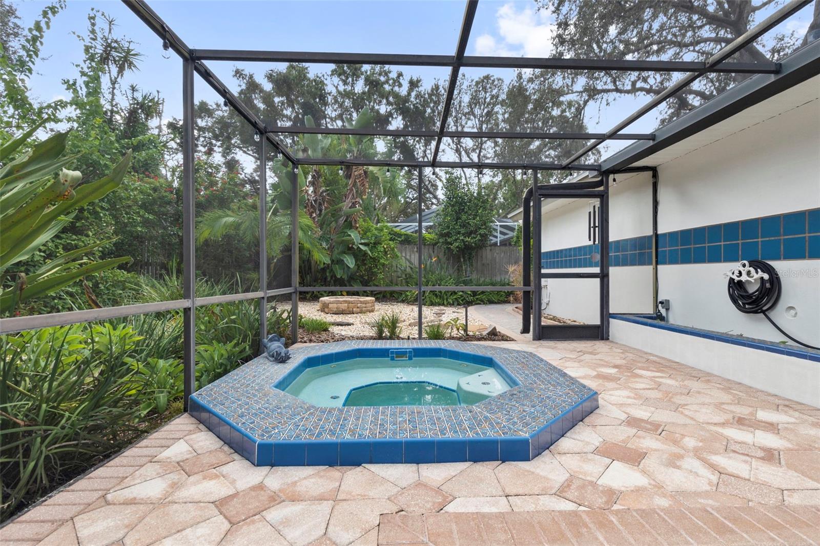 Image 56 of 71 For 11403 Queensway Drive