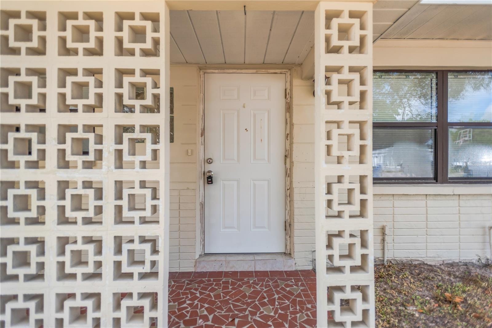 Image 4 of 29 For 6360 34th Avenue N