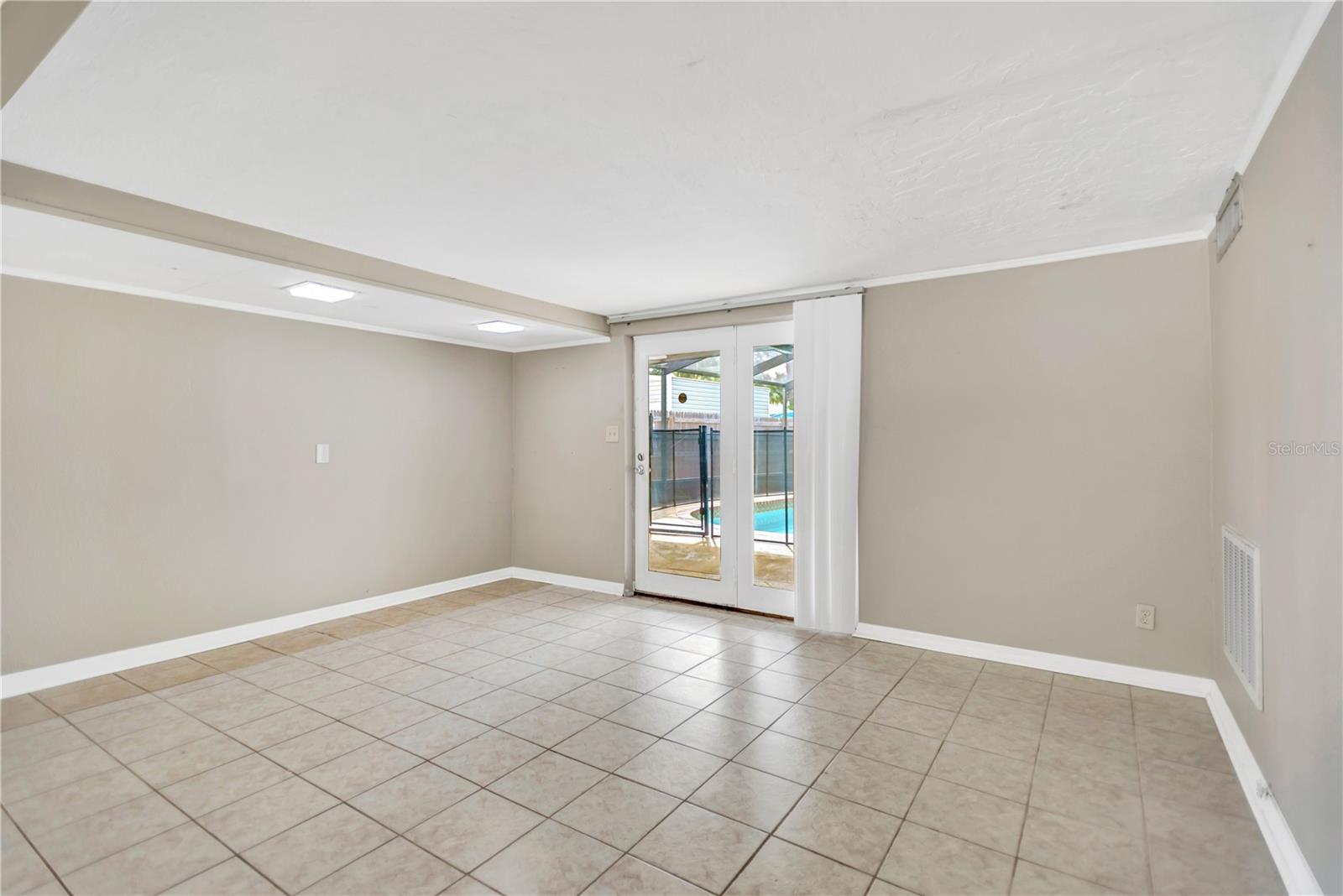 Image 9 of 29 For 6360 34th Avenue N