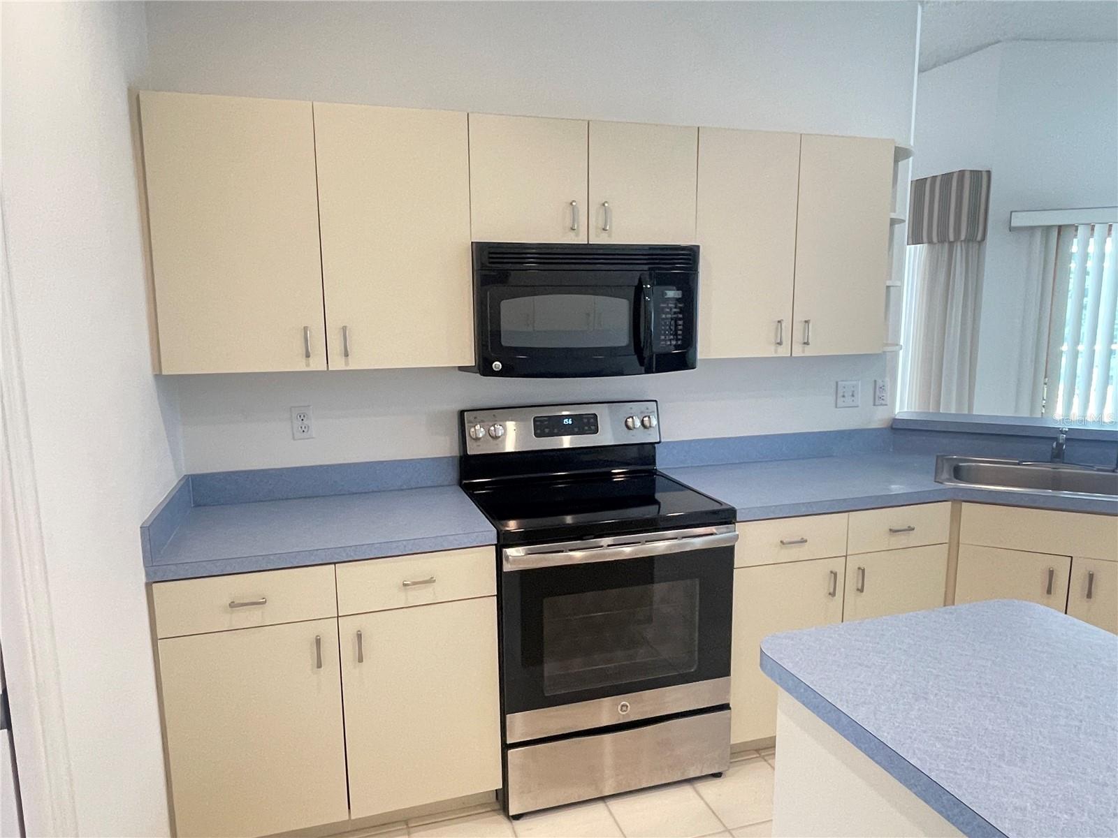 Image 8 of 38 For 2132 Del Webb Boulevard