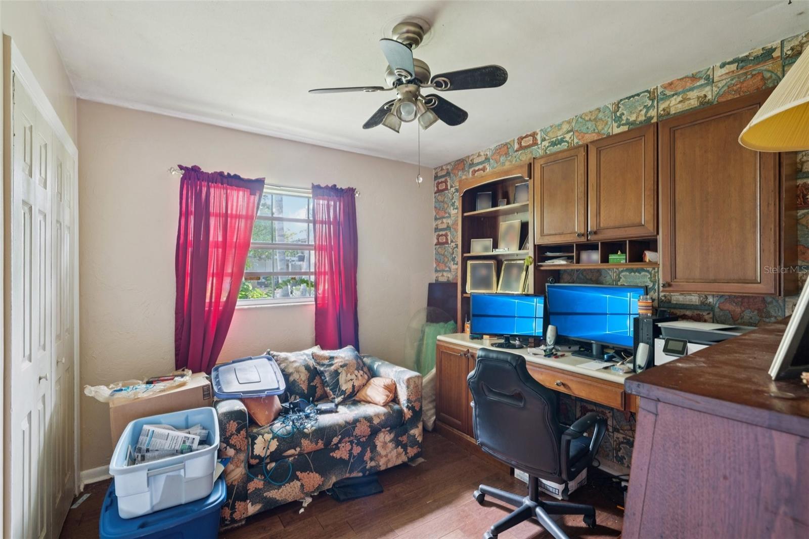 Image 11 of 23 For 1085 3rd Street N