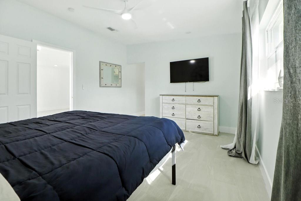 Image 16 of 54 For 5048 43rd Street S