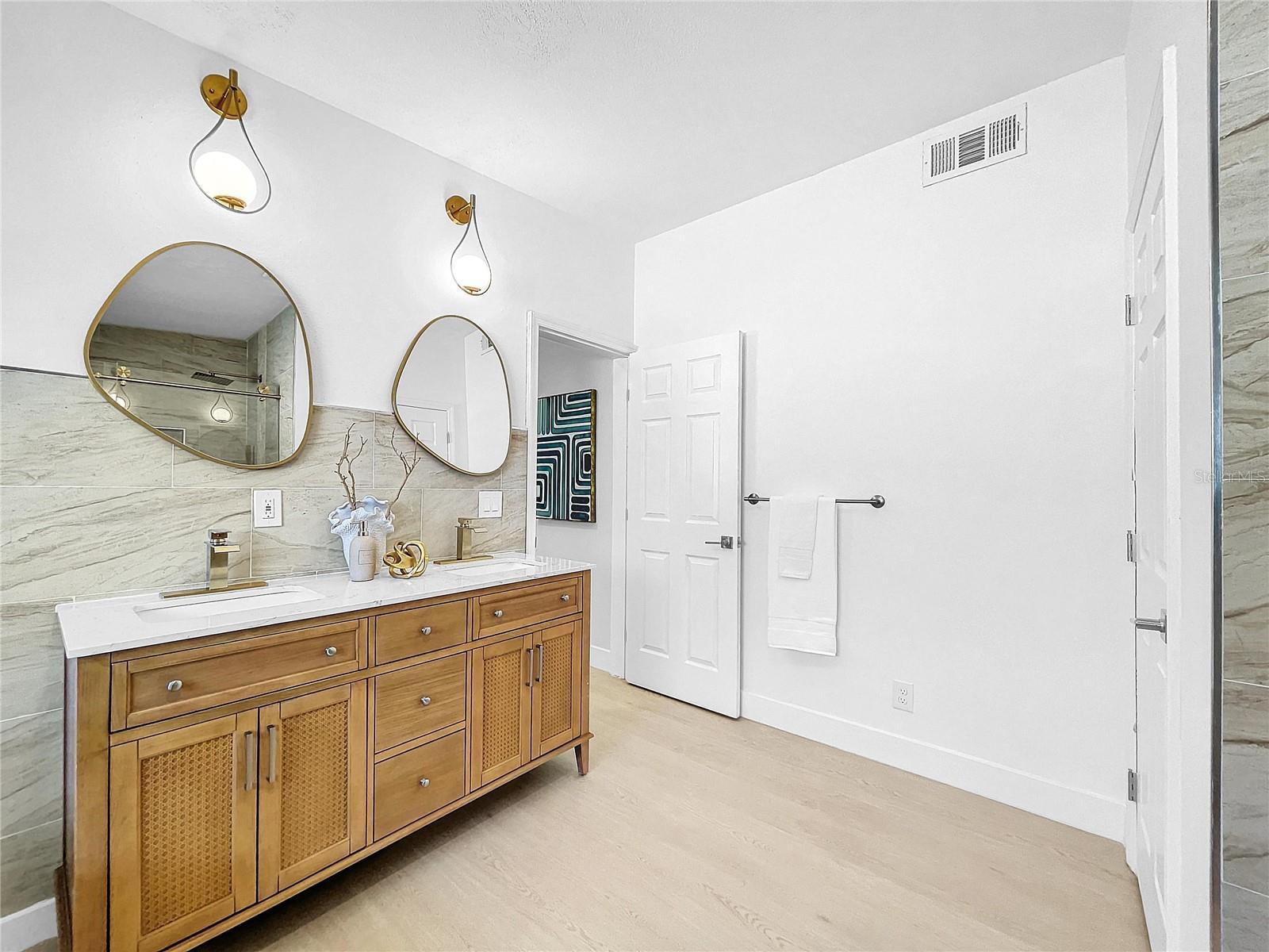 Image 23 of 54 For 5048 43rd Street S