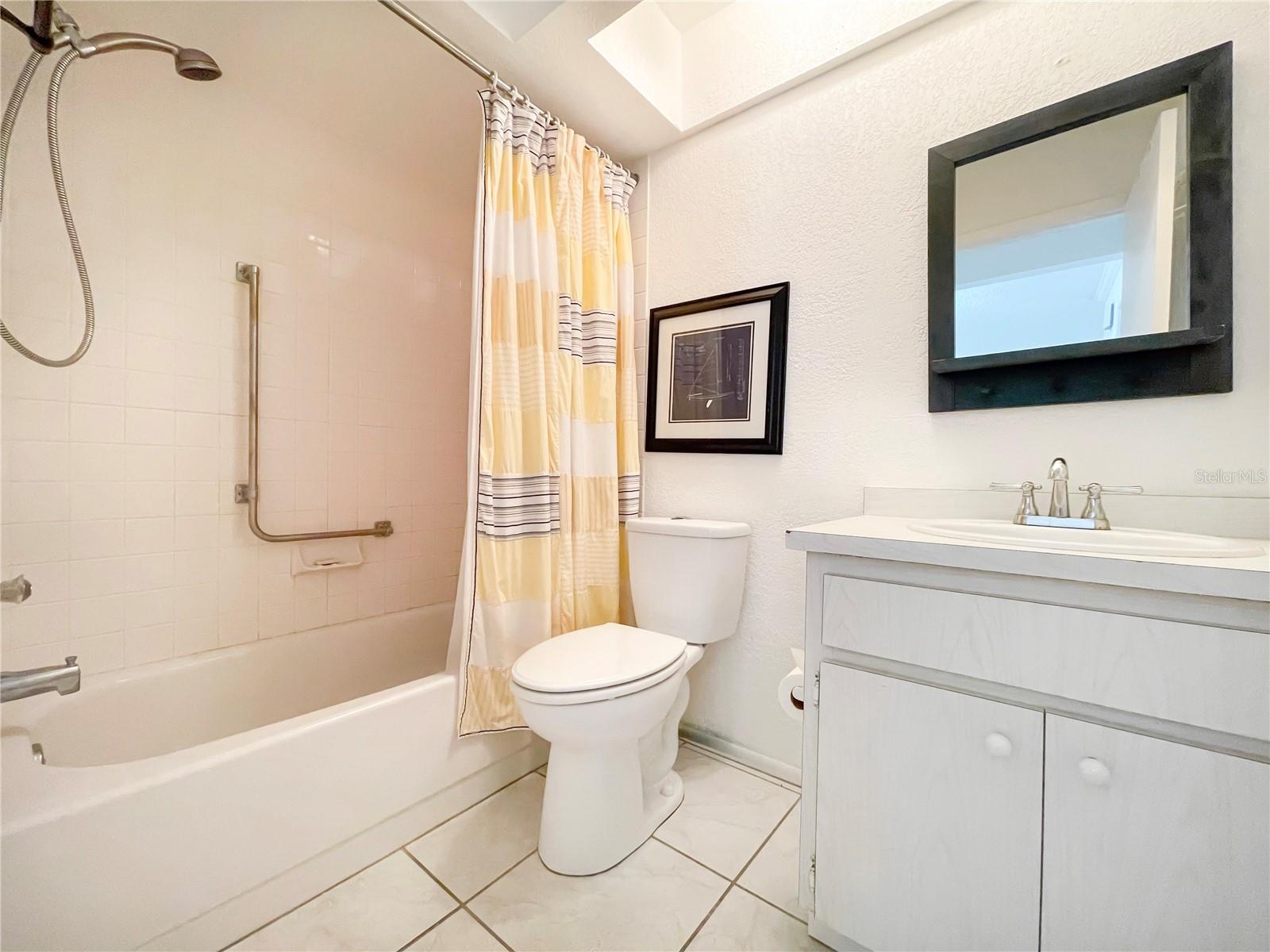 Image 21 of 30 For 2573 Oakleaf Lane 39a