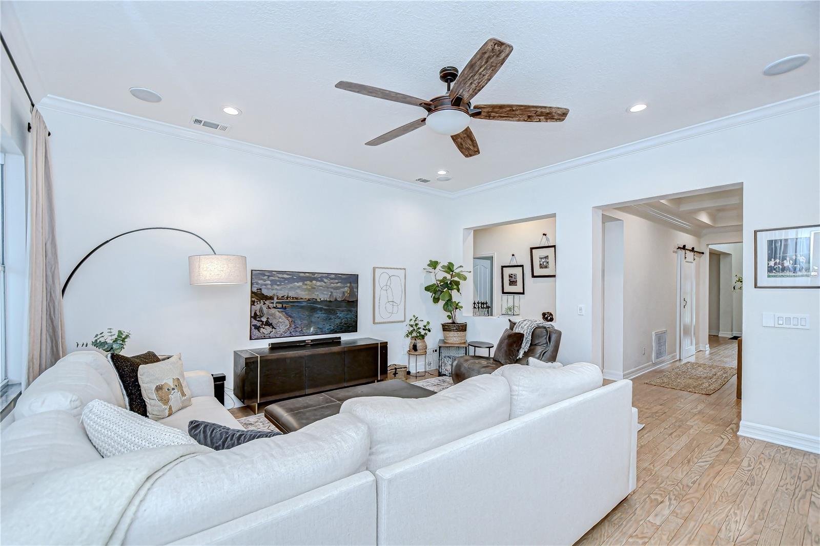 Listing photo id 28 for 10345 Green Links Drive