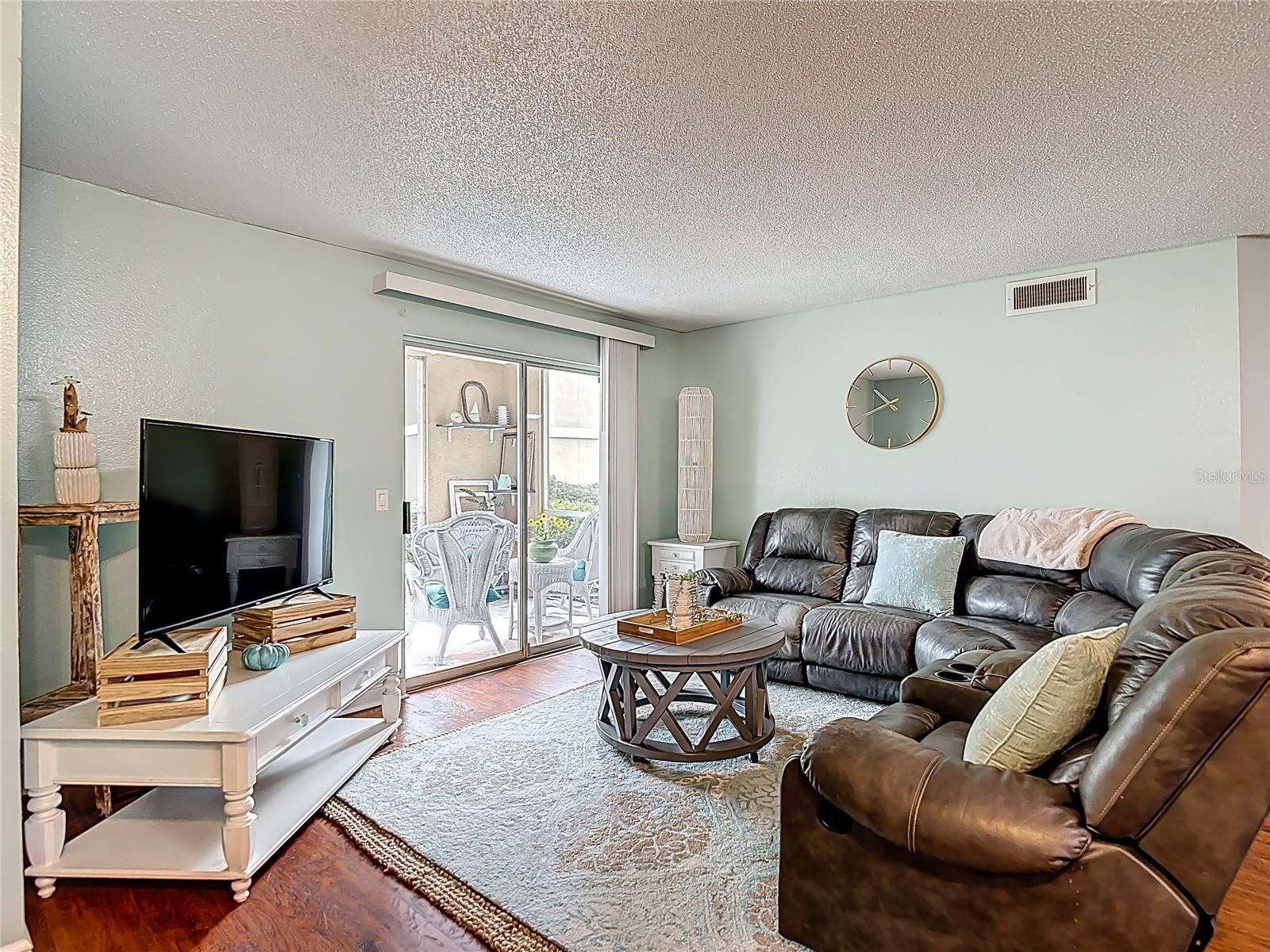 Image 14 of 32 For 9481 Highland Oak Drive 912