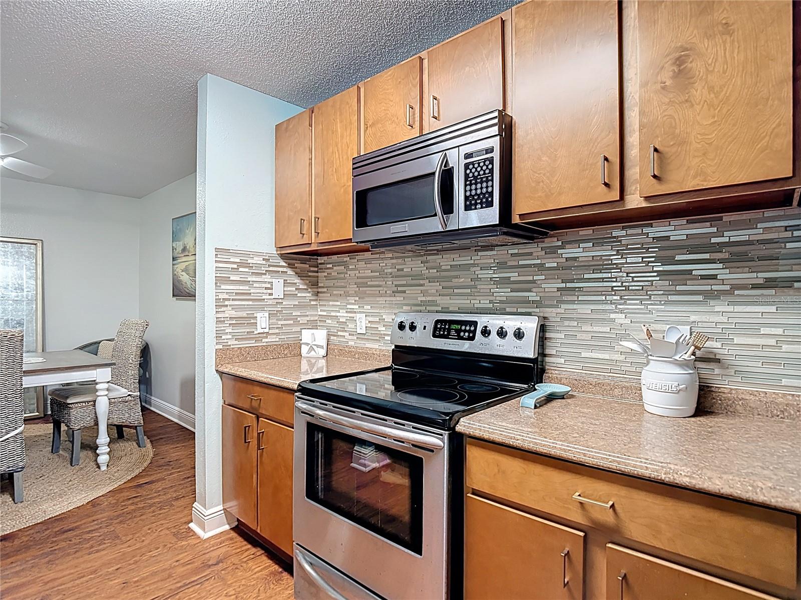 Image 21 of 32 For 9481 Highland Oak Drive 912