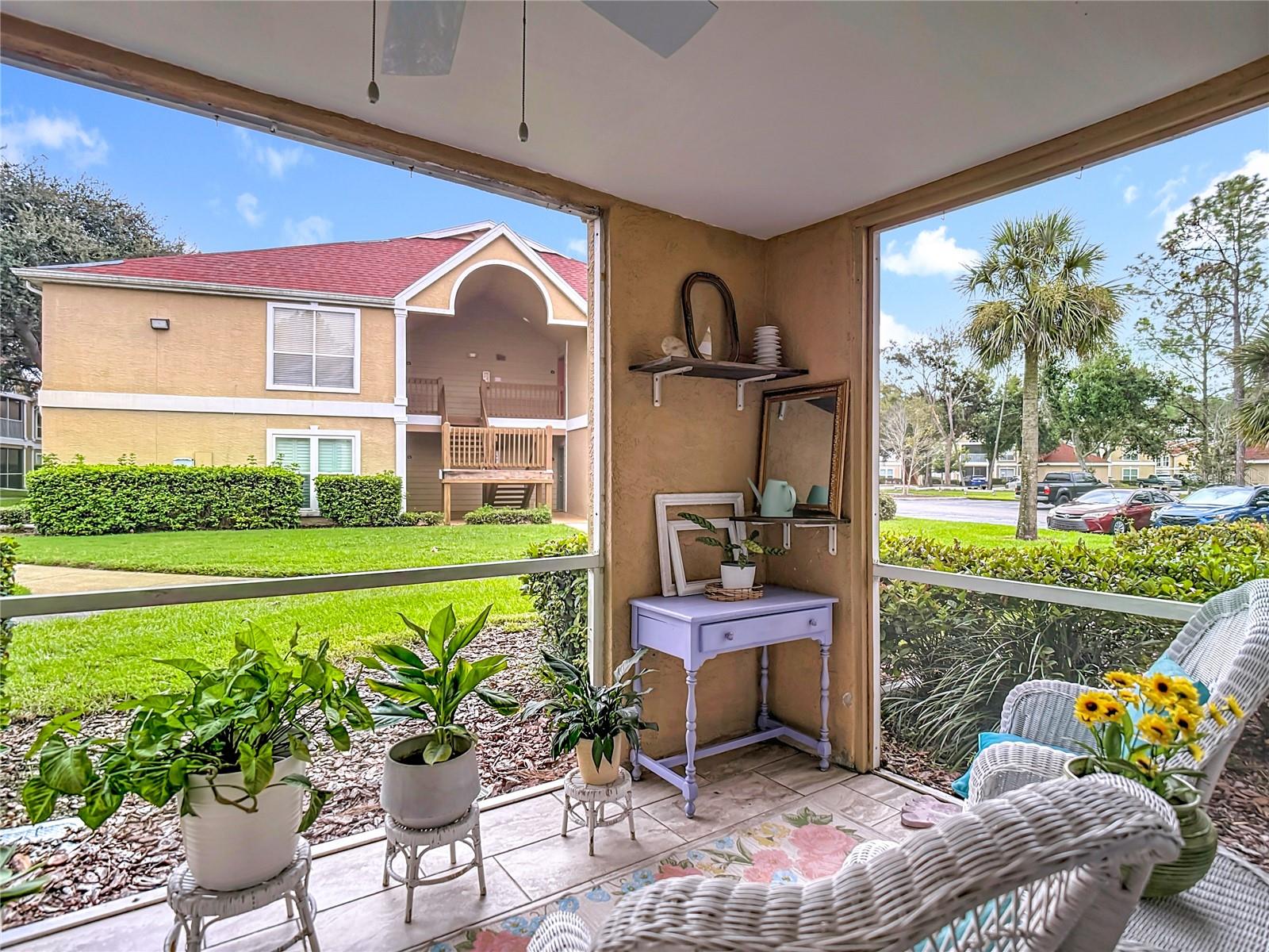 Image 4 of 32 For 9481 Highland Oak Drive 912
