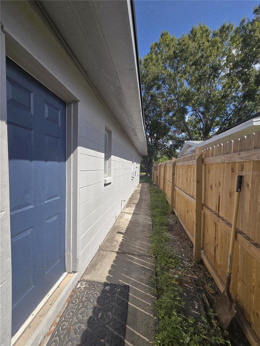 Image 10 of 13 For 1300 77th Avenue N