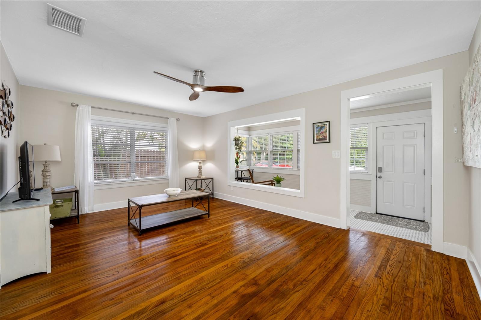 Image 10 of 52 For 3466 6th Avenue N