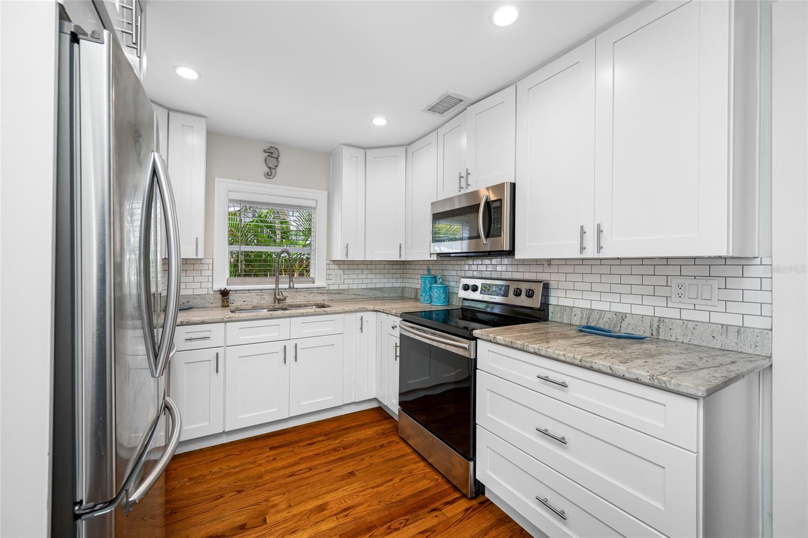 Image 19 of 52 For 3466 6th Avenue N