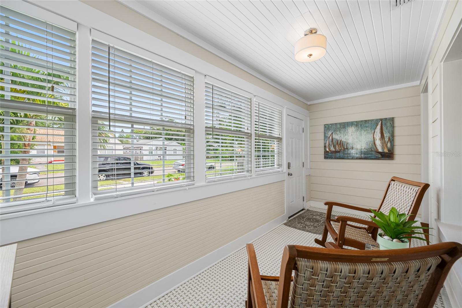 Image 7 of 52 For 3466 6th Avenue N
