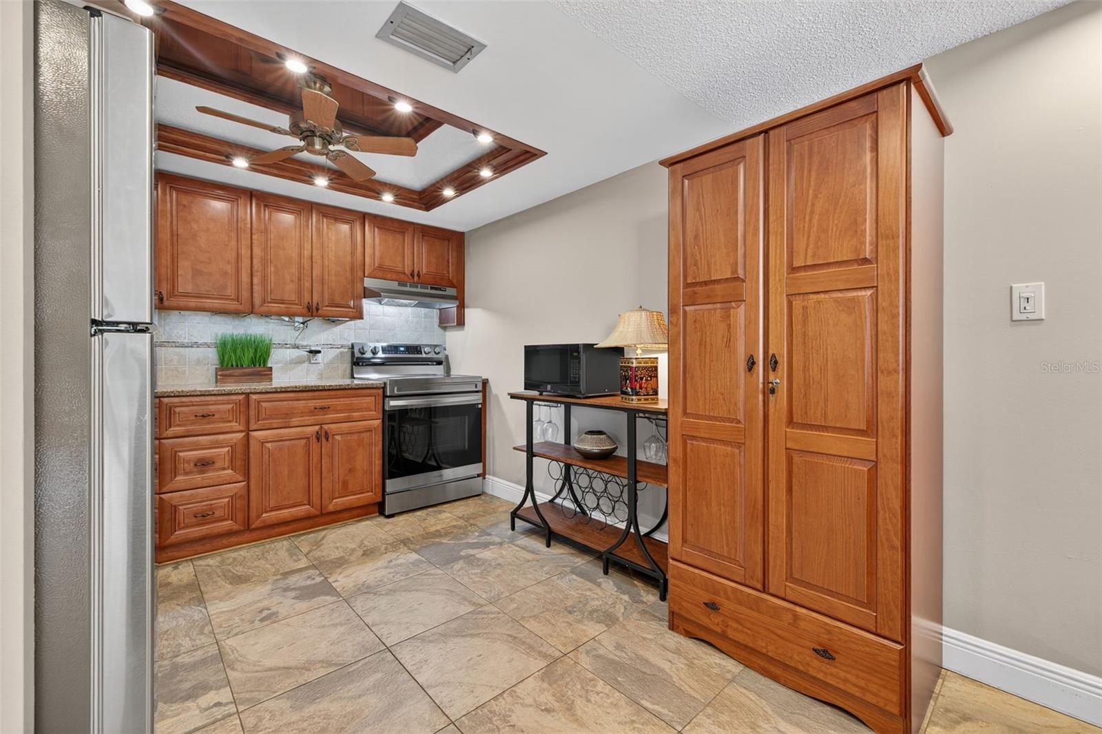 Image 10 of 43 For 500 Osceola Avenue 203