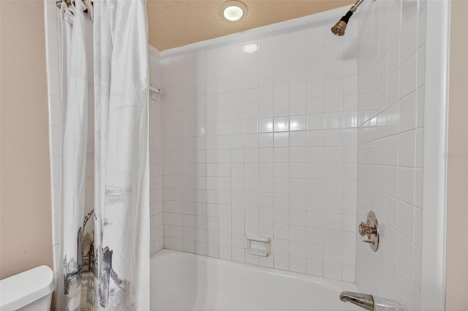 Image 23 of 43 For 500 Osceola Avenue 203