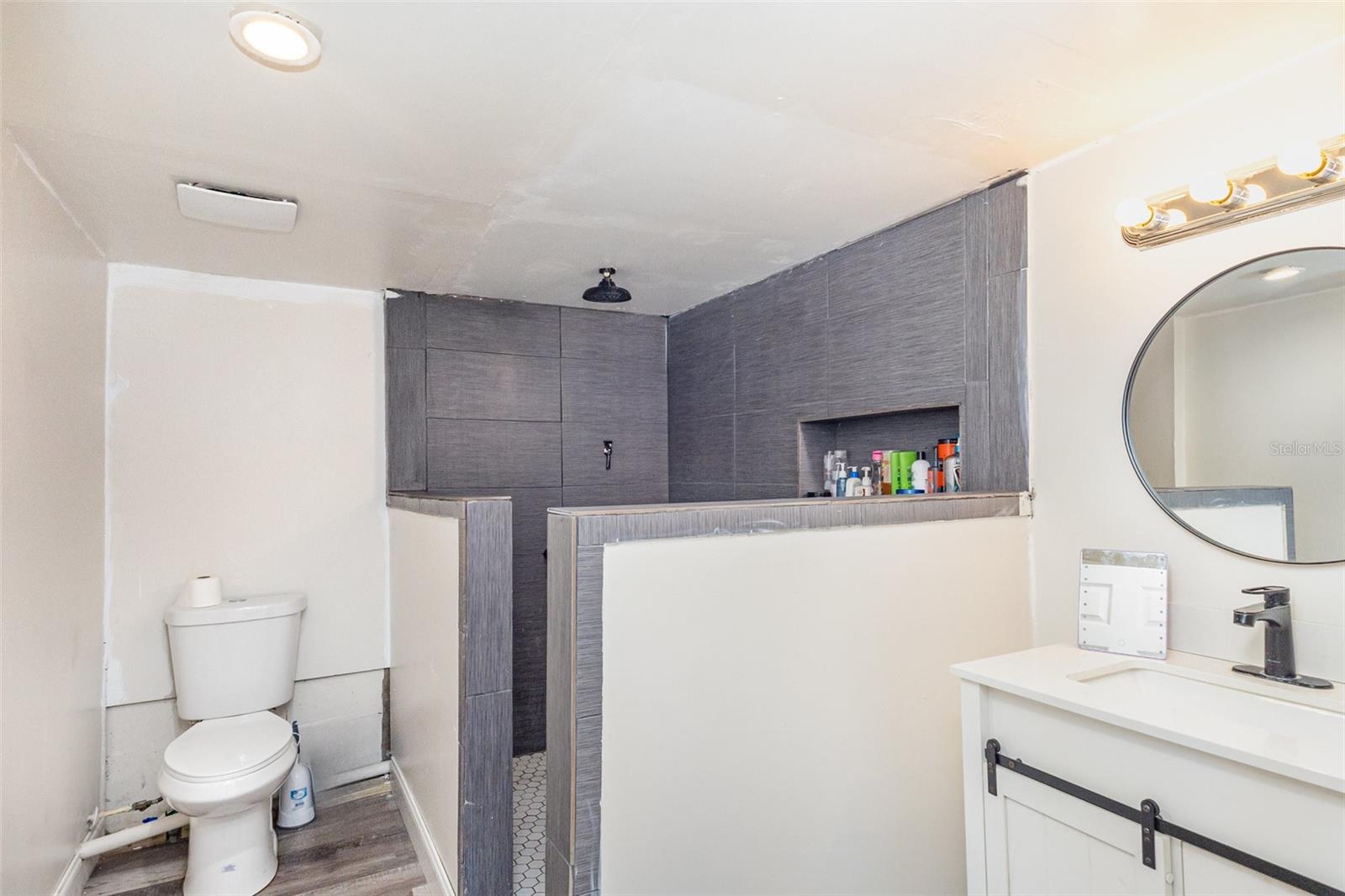 Image 19 of 26 For 211 8th Street