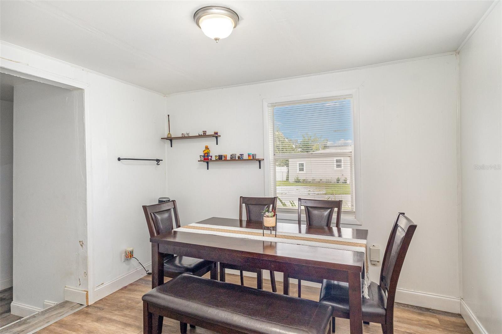 Image 6 of 26 For 211 8th Street