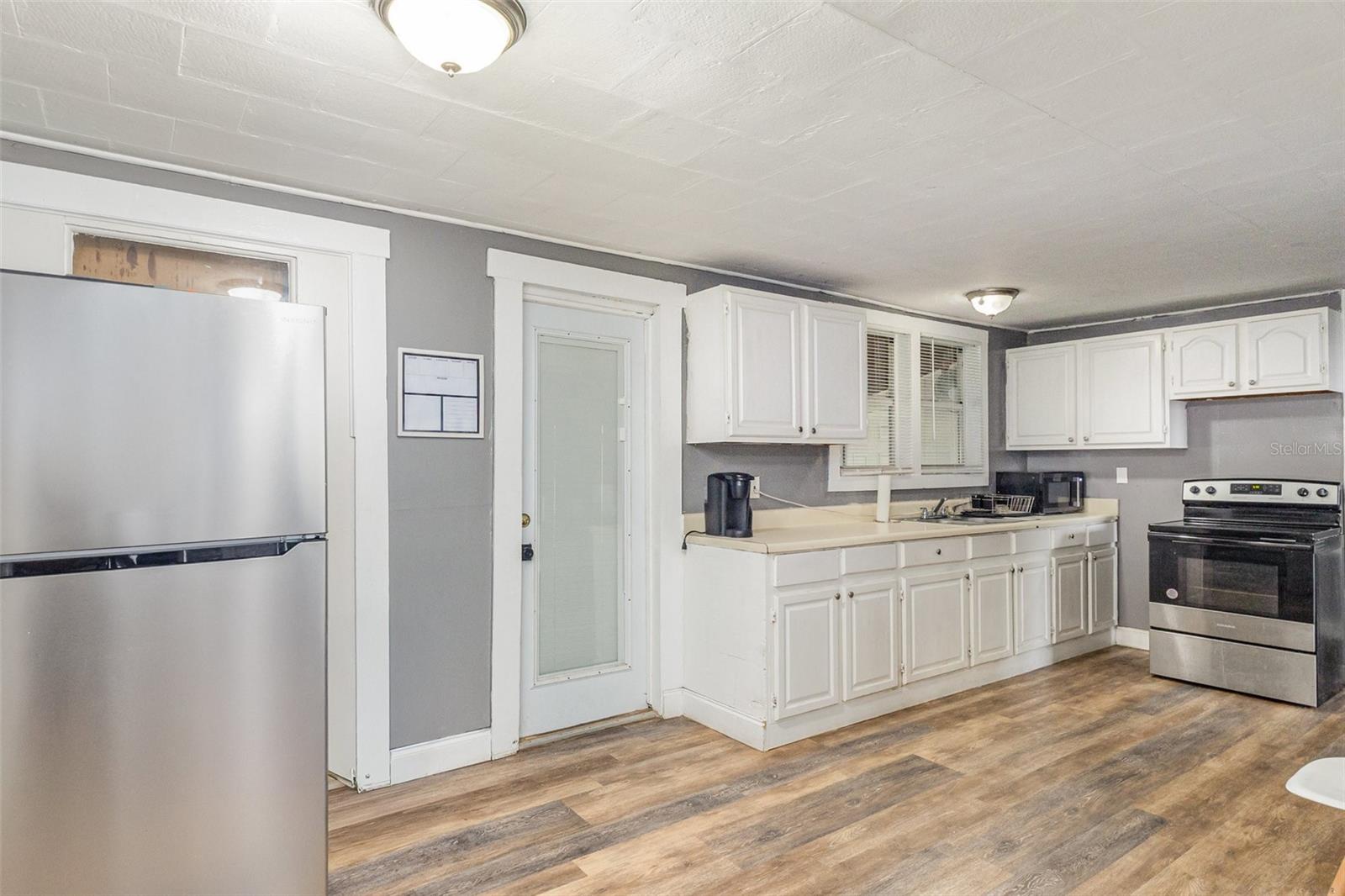 Image 8 of 26 For 211 8th Street