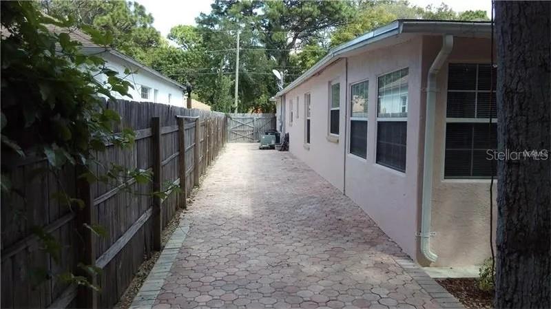 Image 4 of 18 For 4678 70th Street N