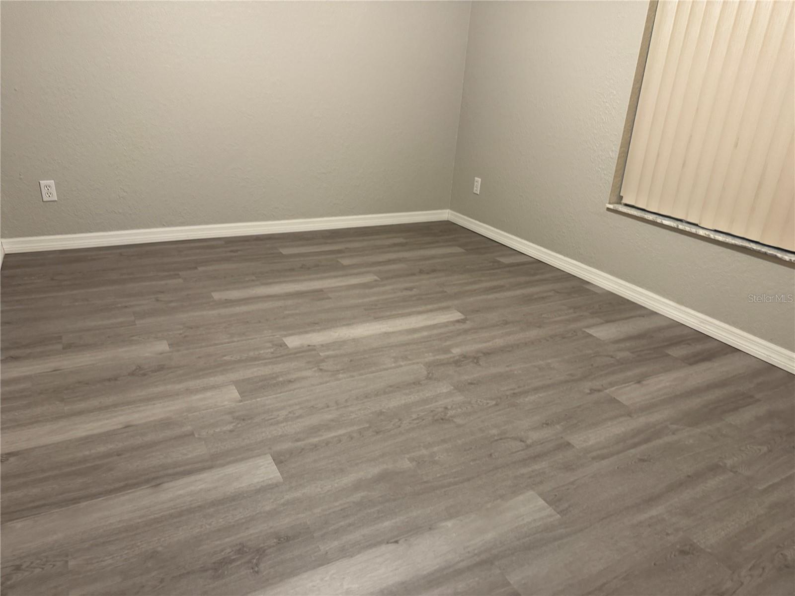 Image 6 of 18 For 4678 70th Street N