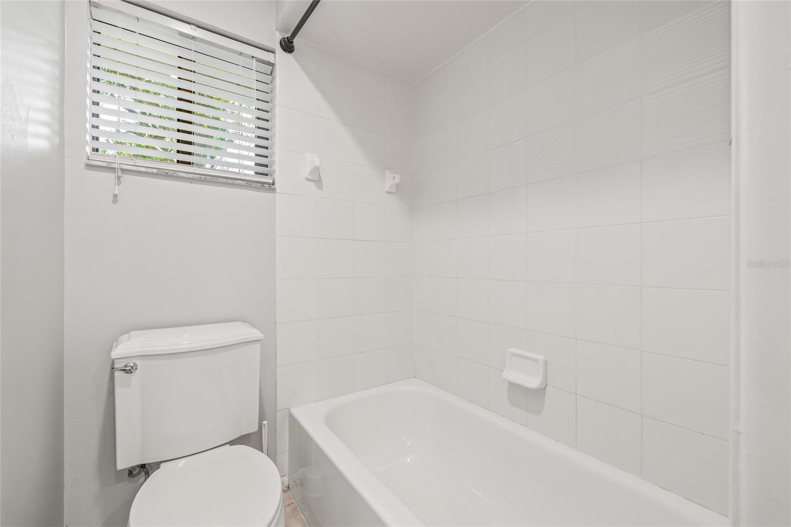 Image 19 of 76 For 2939 Chancery Lane