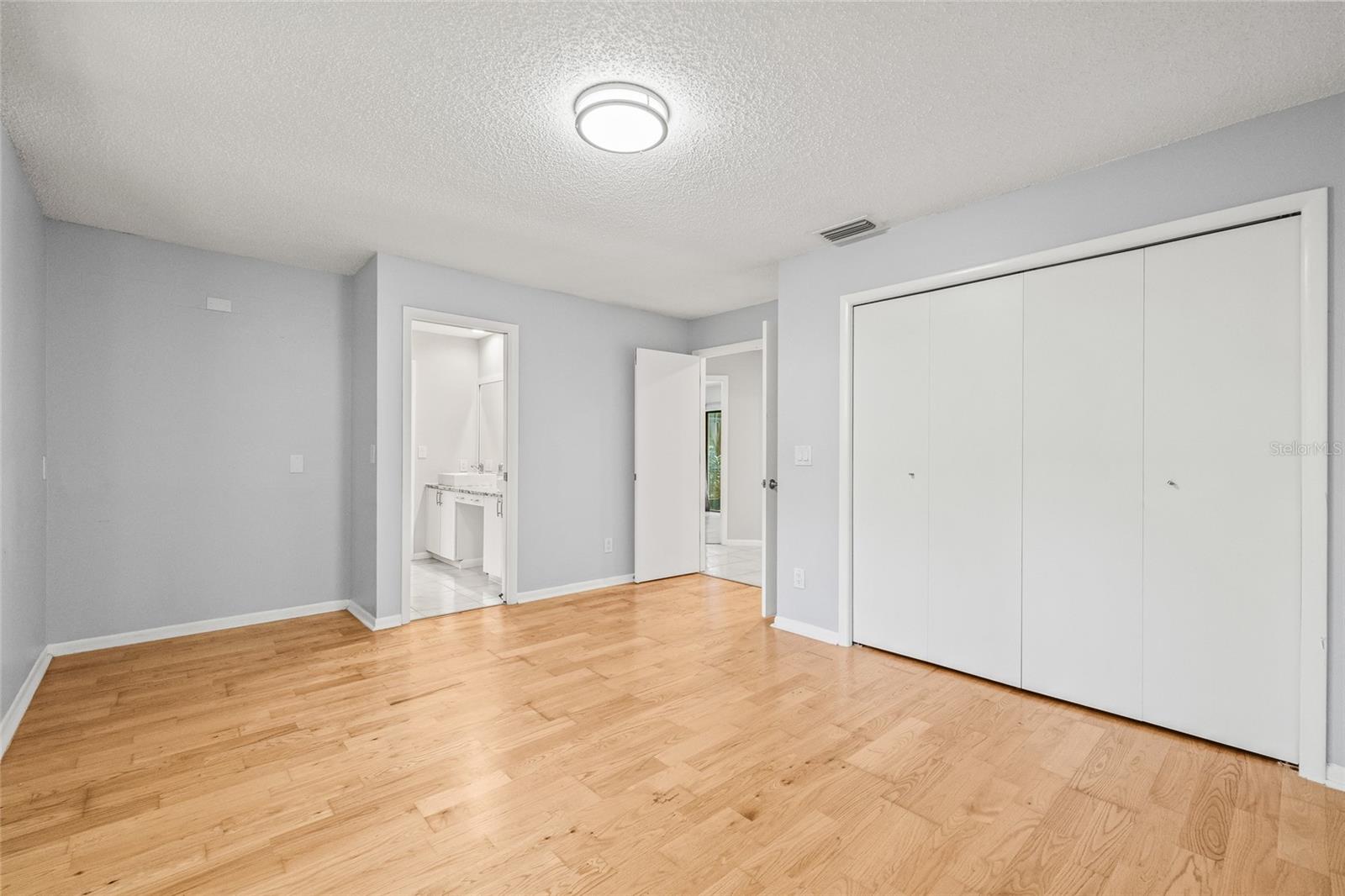 Image 45 of 76 For 2939 Chancery Lane